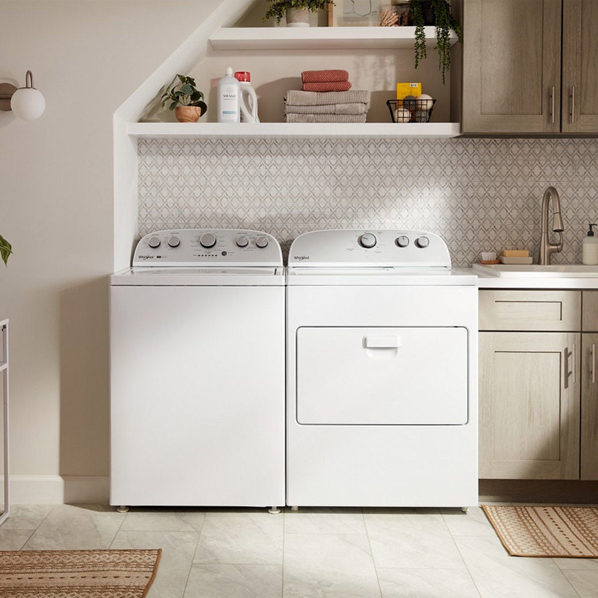 Whirlpool 7.0 cu. ft Gas Dryer with AutoDry Drying System
