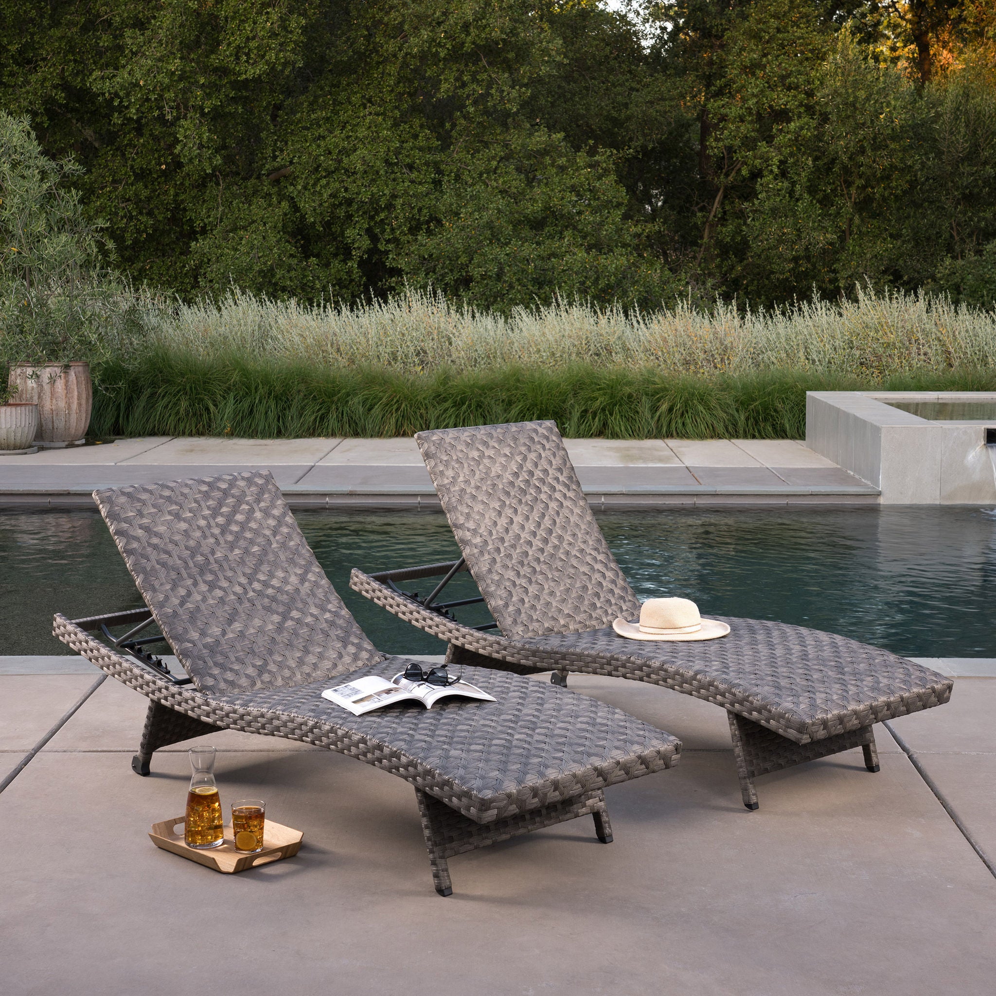 SunVilla Julia Woven Chaise Lounge 2-pack