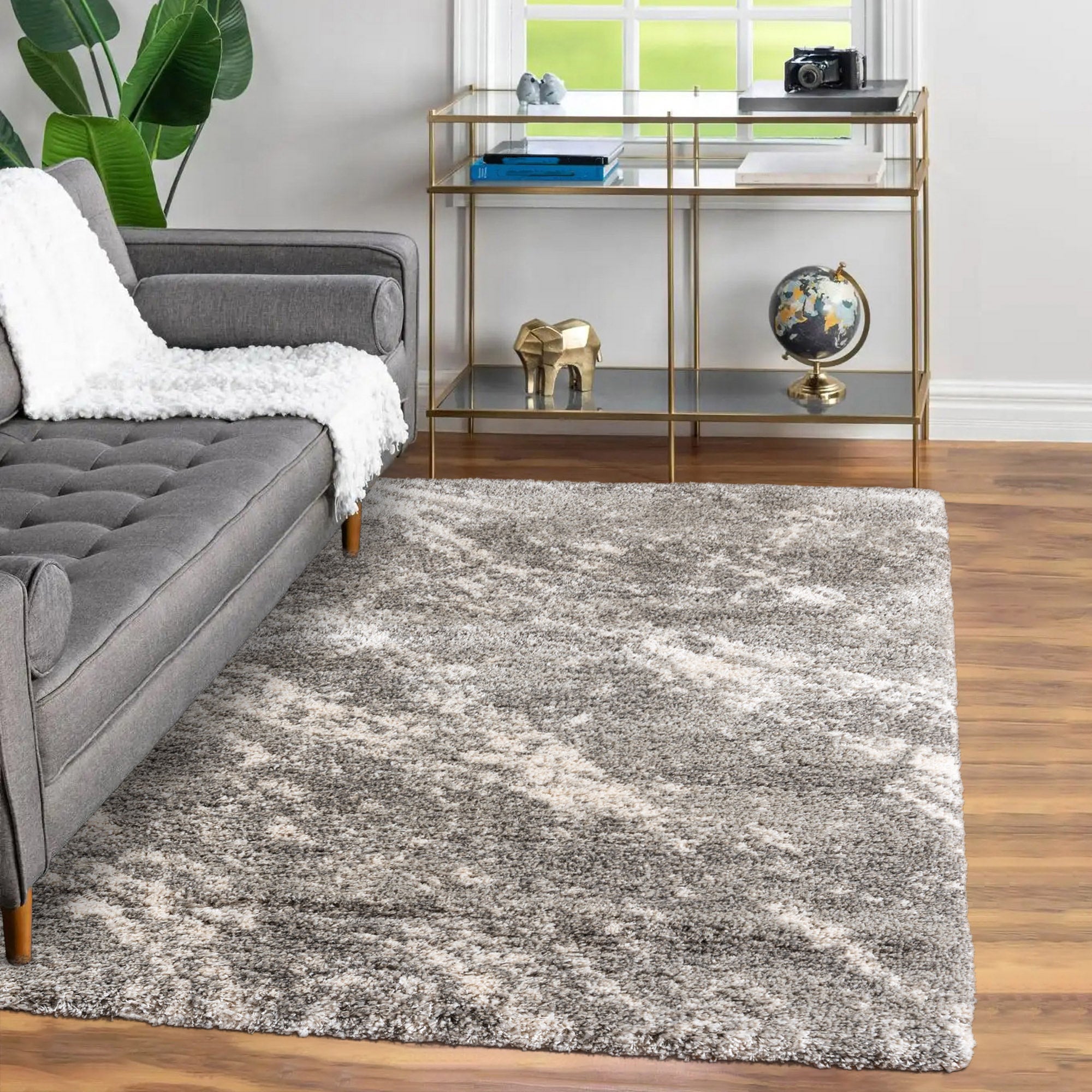 Thomasville Marketplace Luxury Shag Rug Collection, Adria, 5'3" x 7'5"
