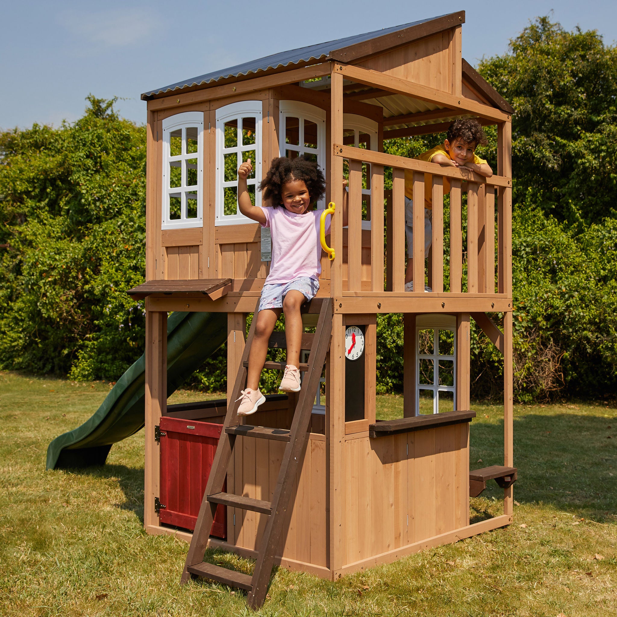 Cedar Summit by Kidkraft Lofty Heights Playhouse
