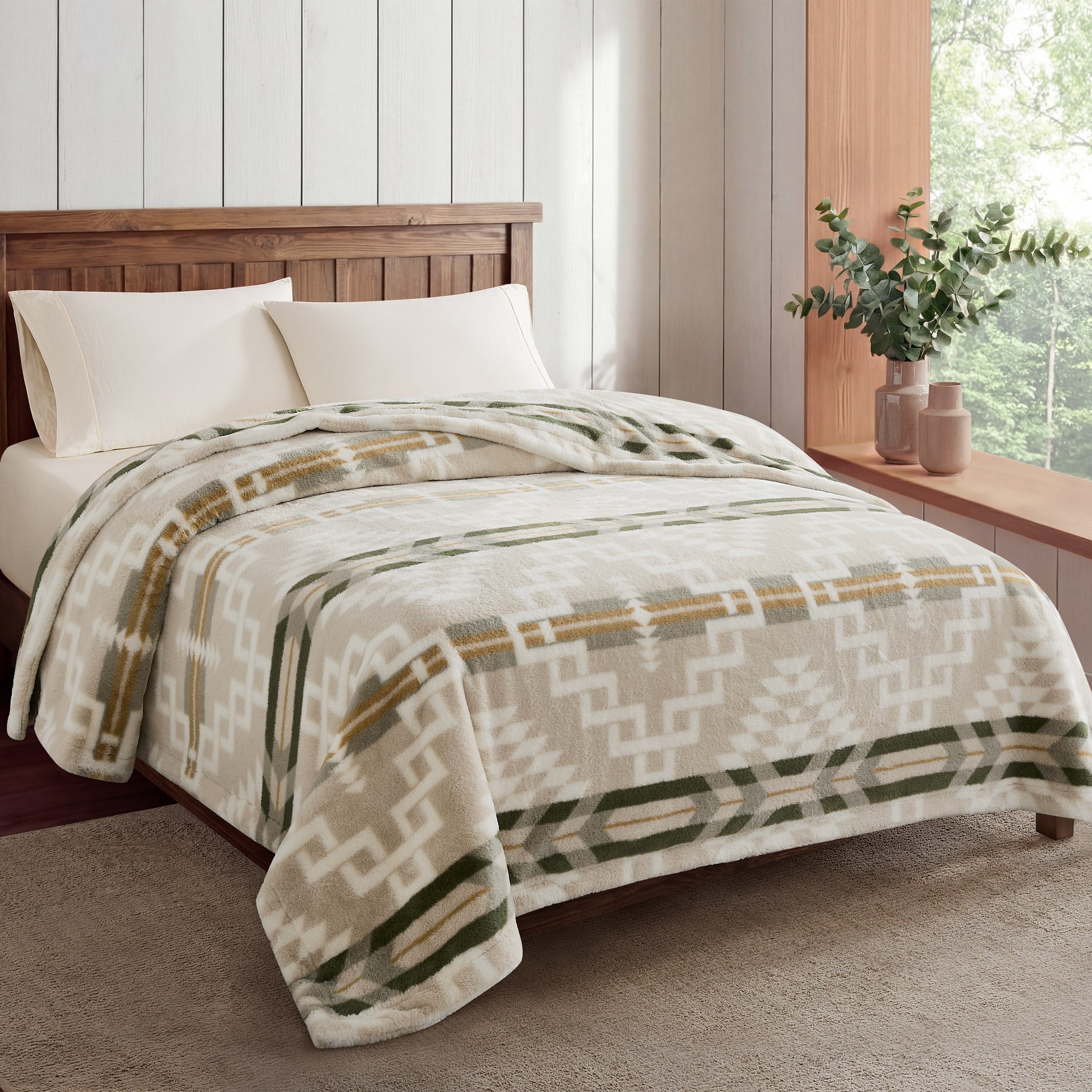 Pendleton Faux Fur Luxe Blanket