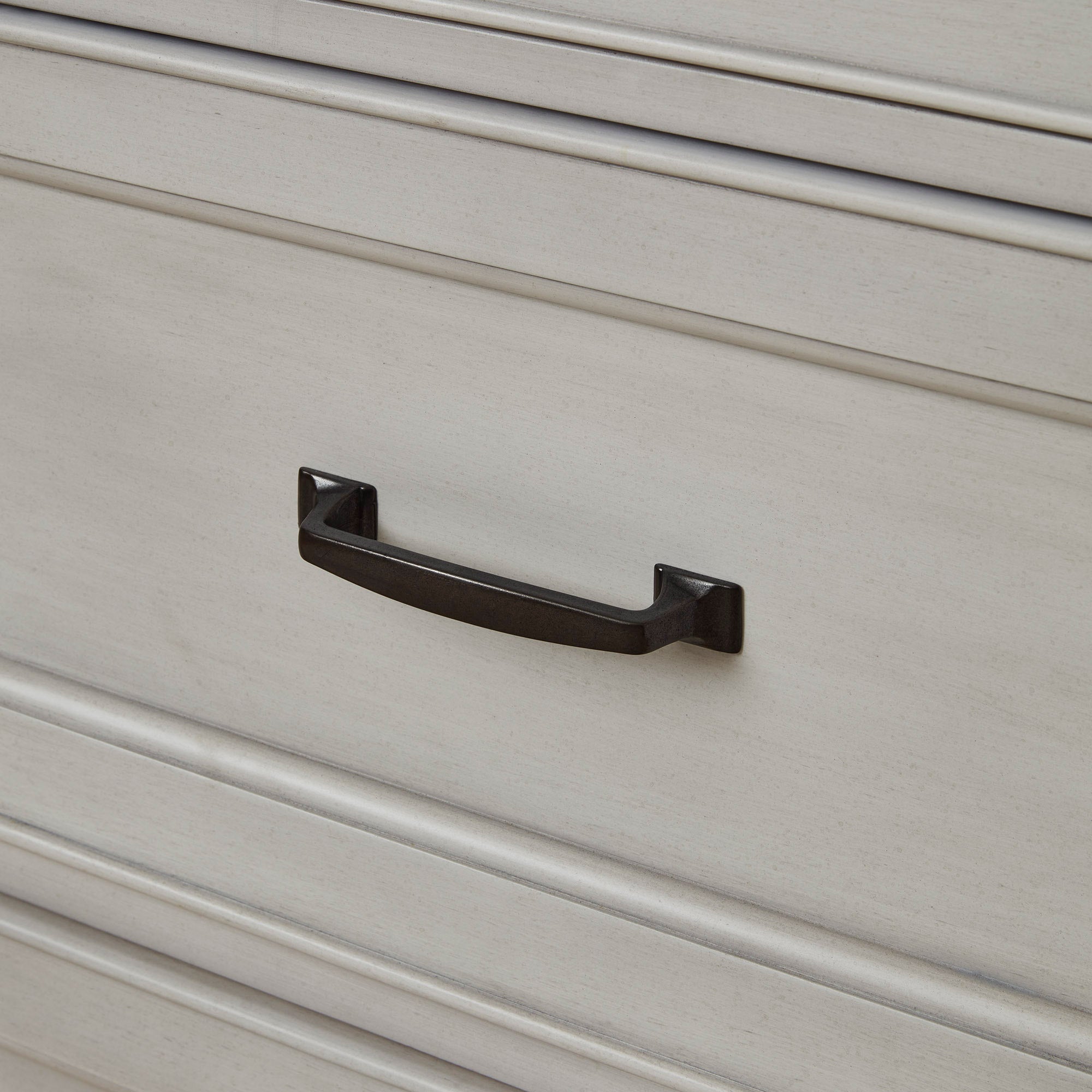 McKinley 5 Drawer Chest