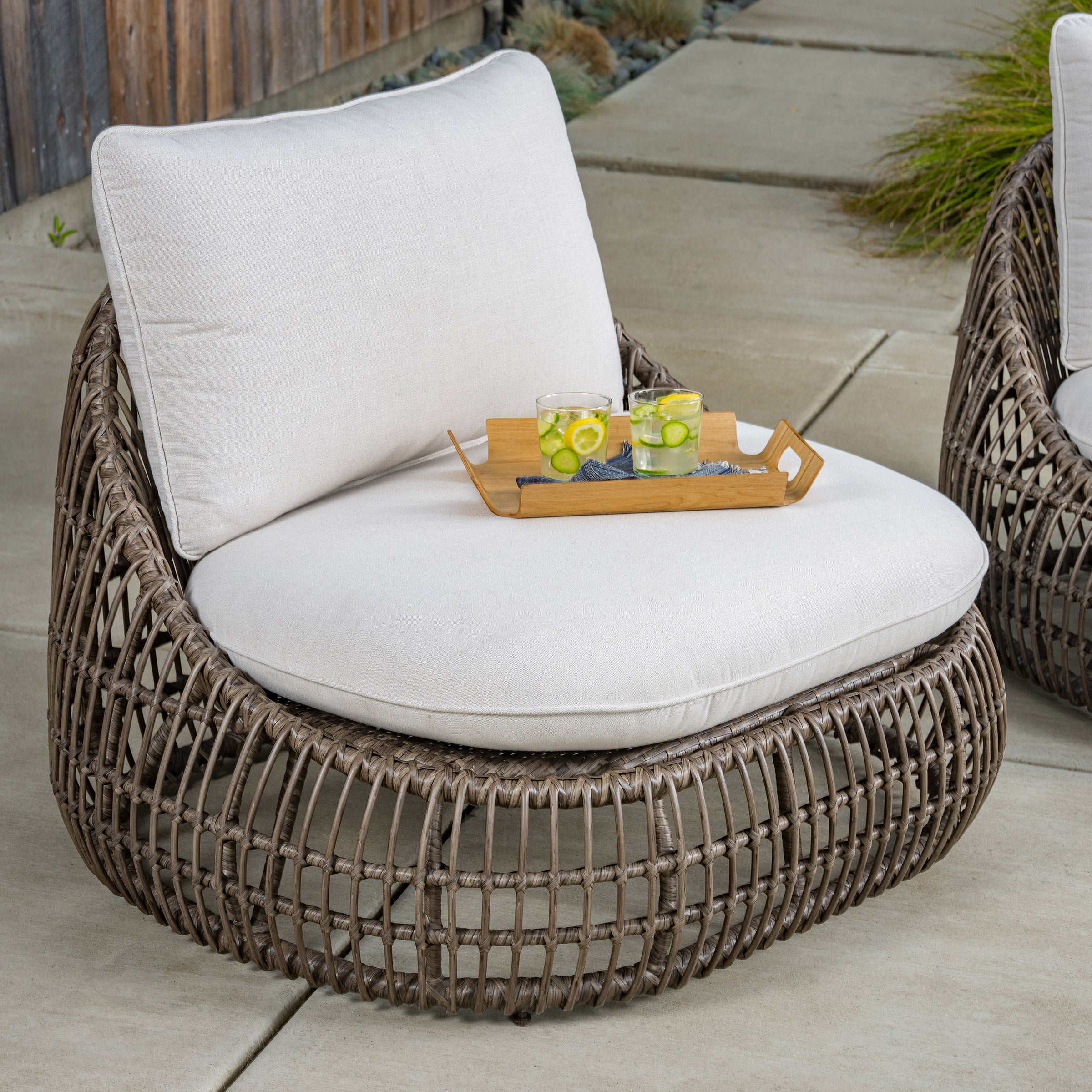 SunVilla Norden 2-piece Outdoor Seating Set