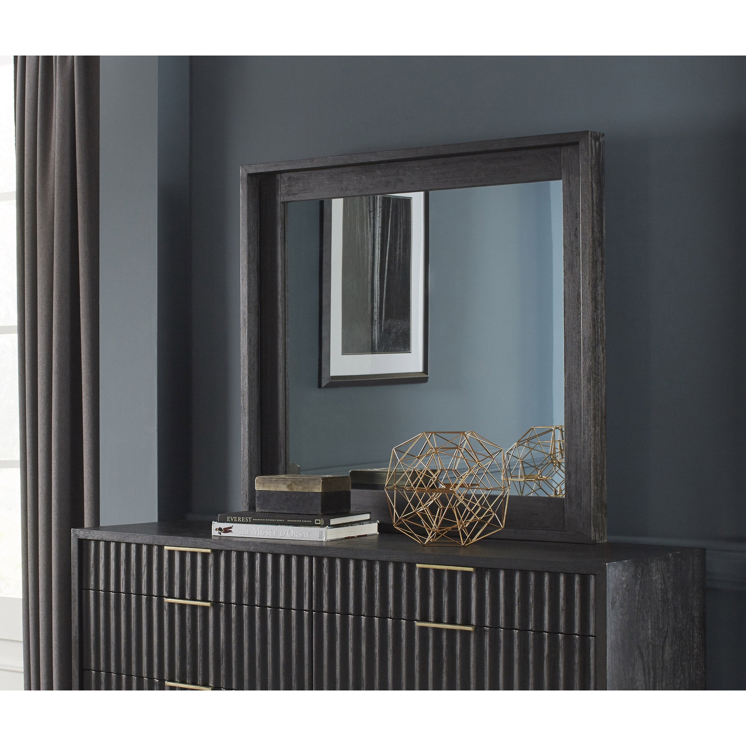 Bostiri Queen Bedroom Collection