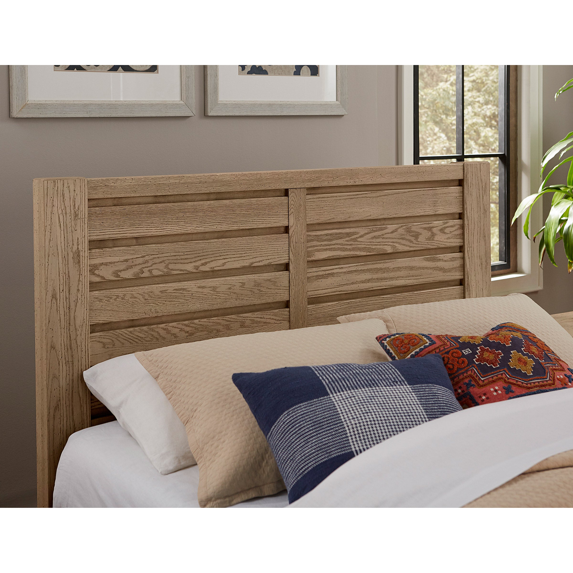 Bullock 5-piece Queen Bedroom Set