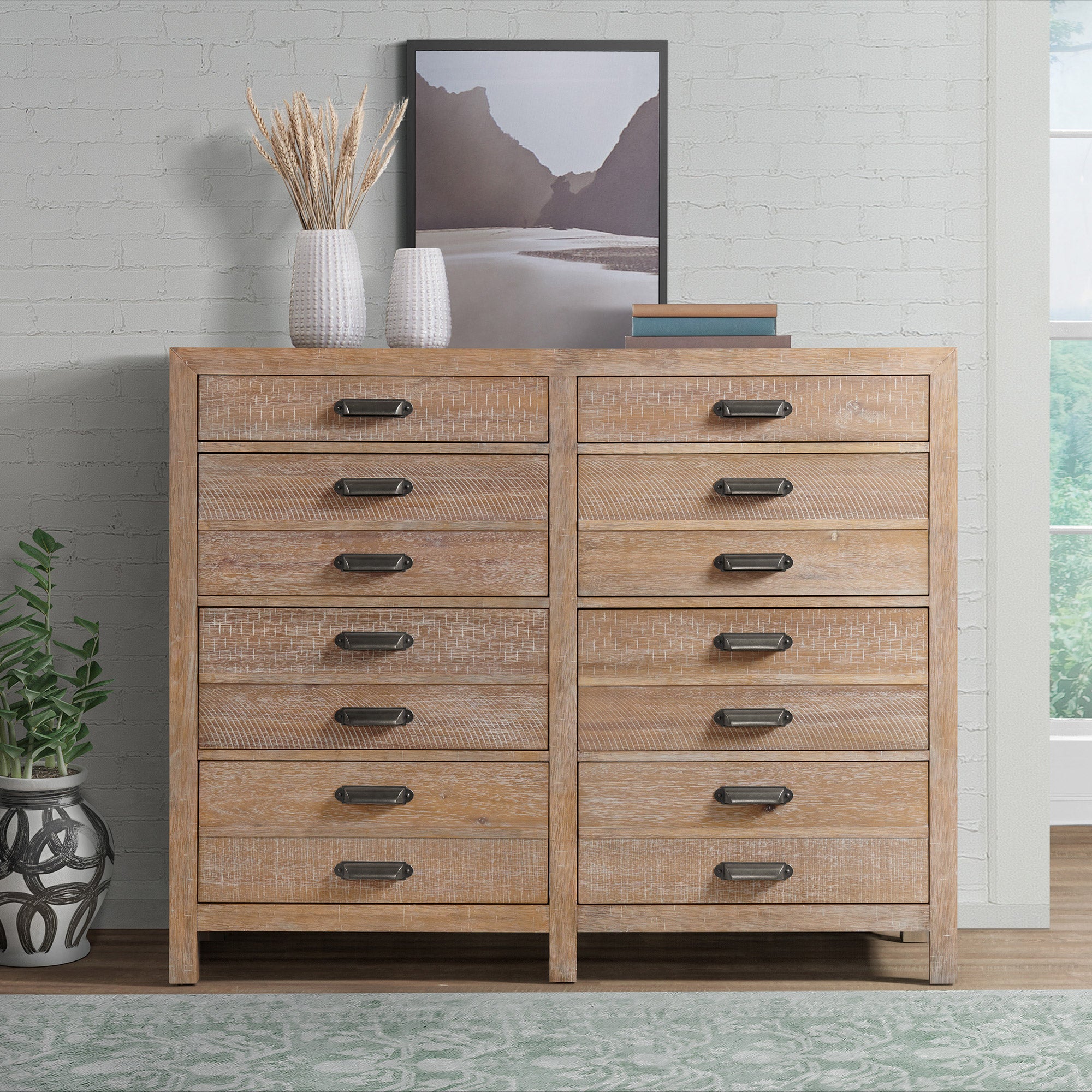 Edison Gentleman's Chest