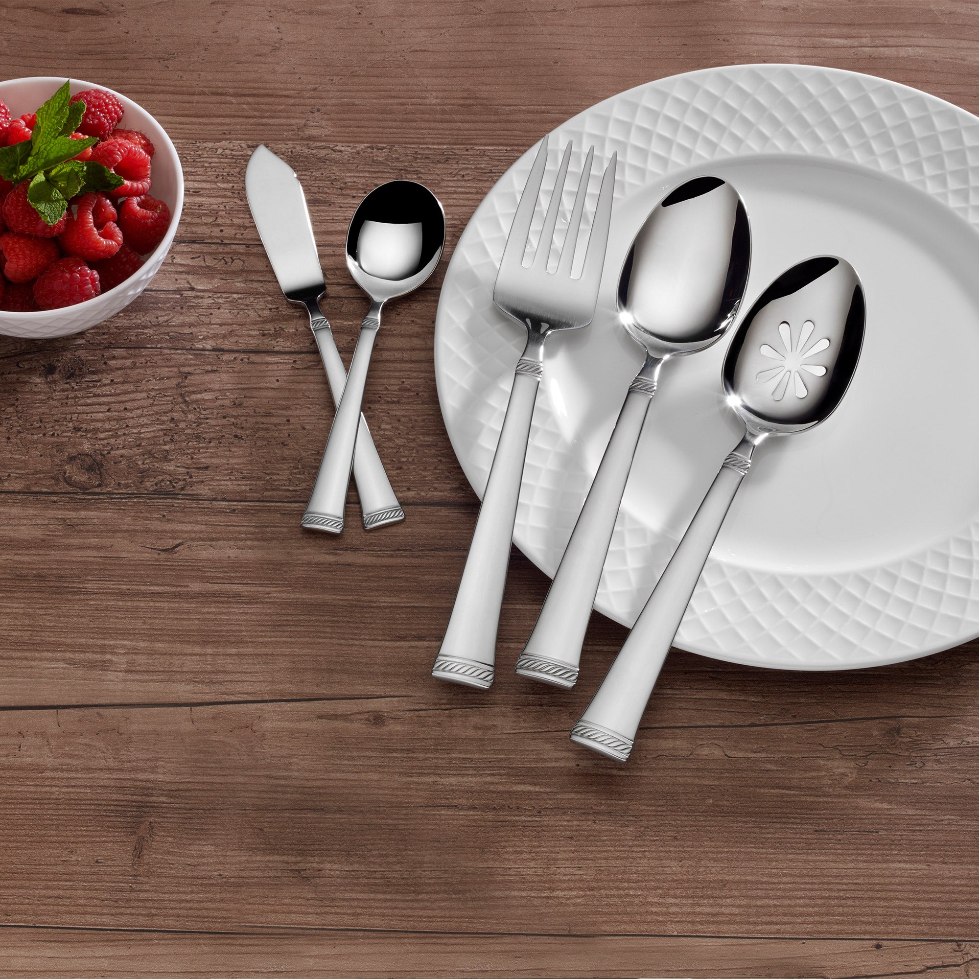 Mikasa Rope 65-piece 18/10 Stainless Steel Flatware Set