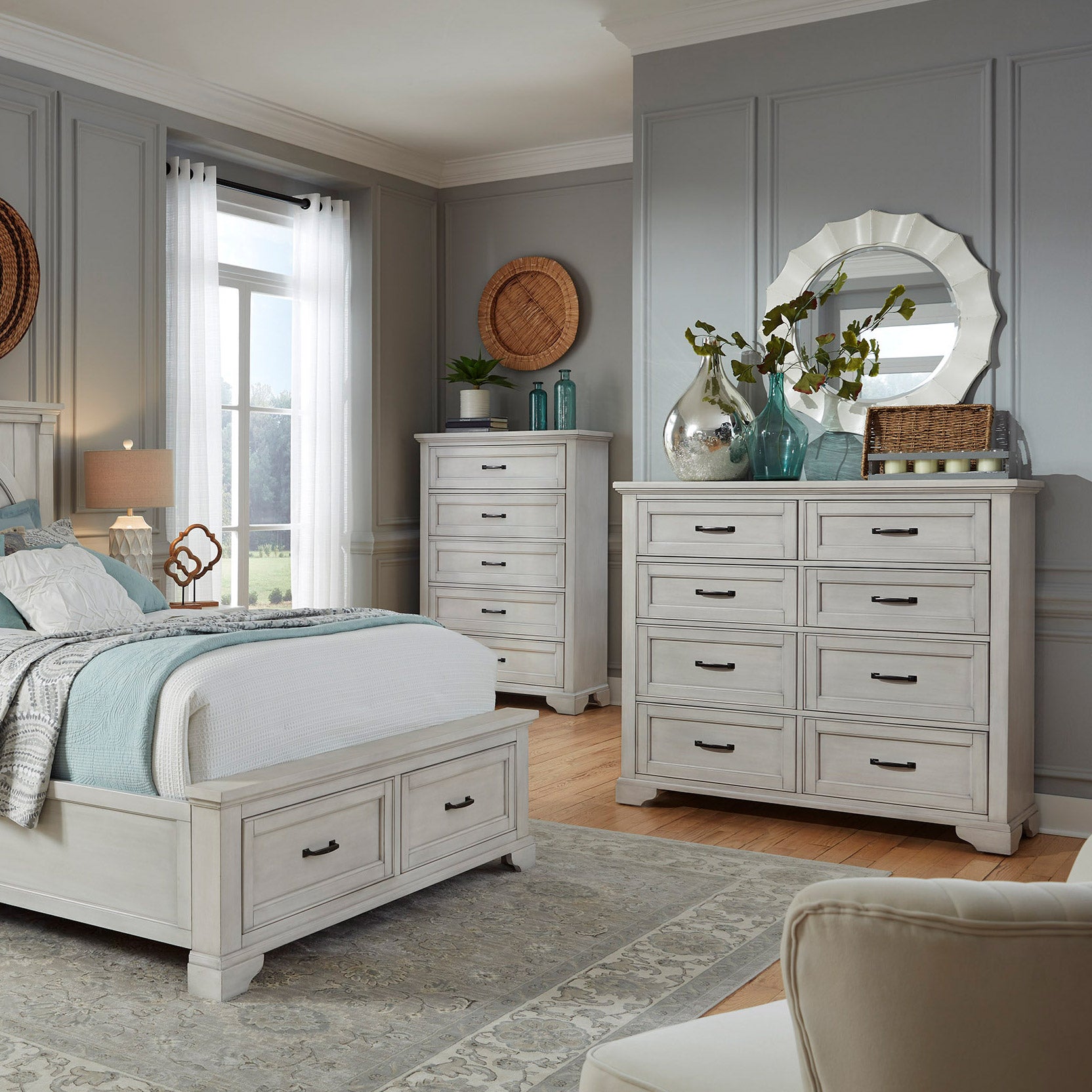 McKinley 8 Drawer Chest