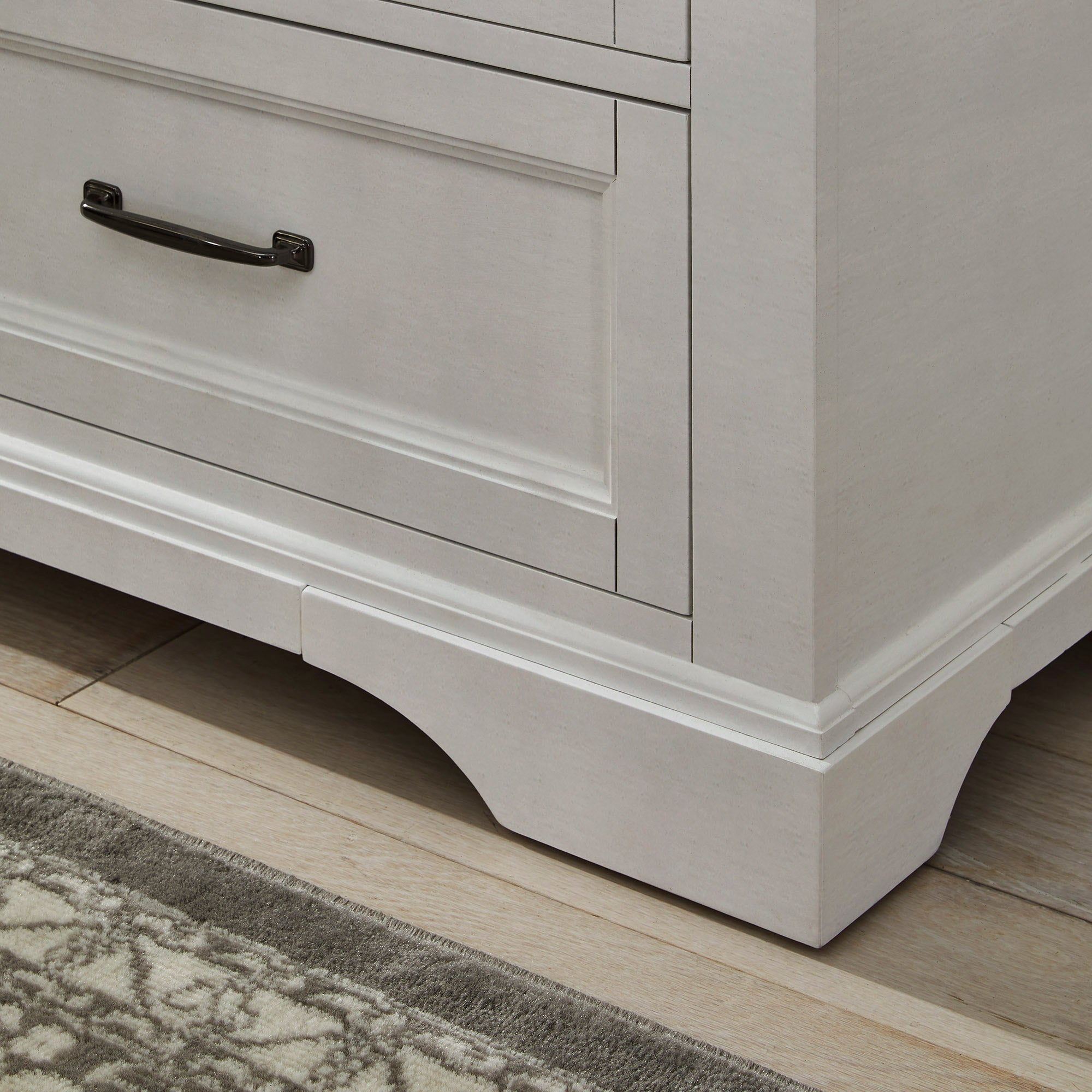 Pierce 5 Drawer Chest