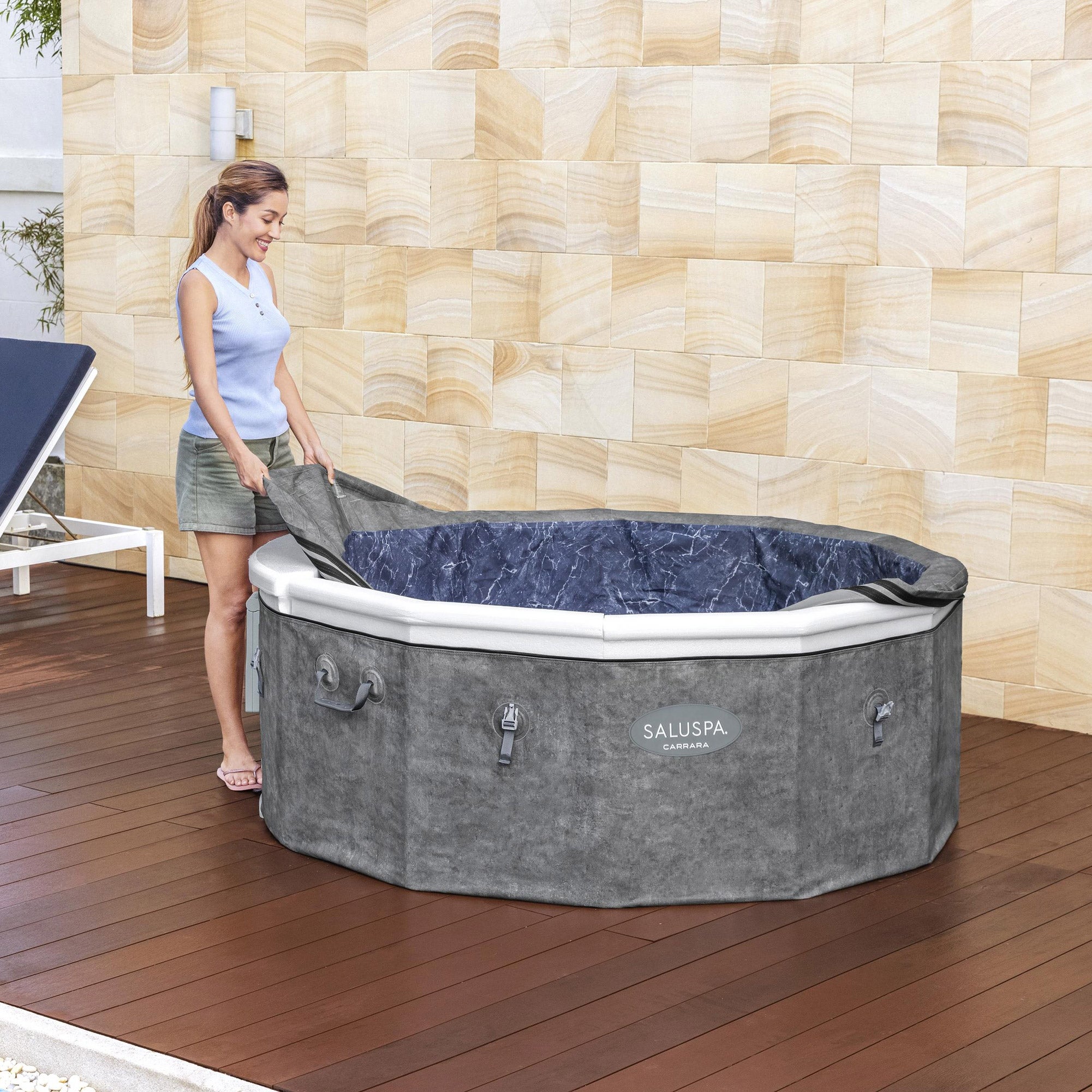 SaluSpa Carrara, 6-person AirJet Foam Spa