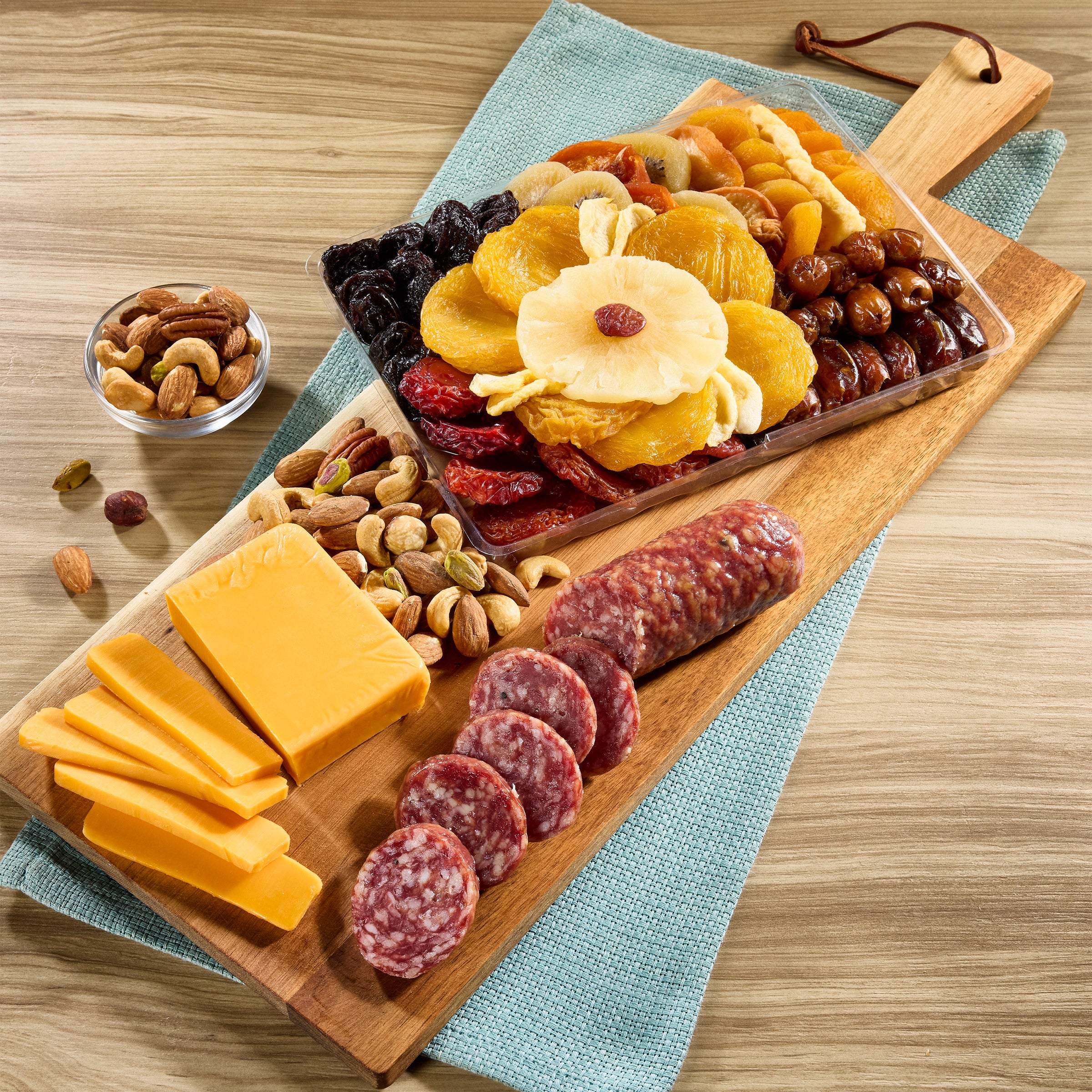 Vacaville Fruit Company, Dried Fruit, Nut, Meat and Cheese Charcuterie Tray, 48 oz.