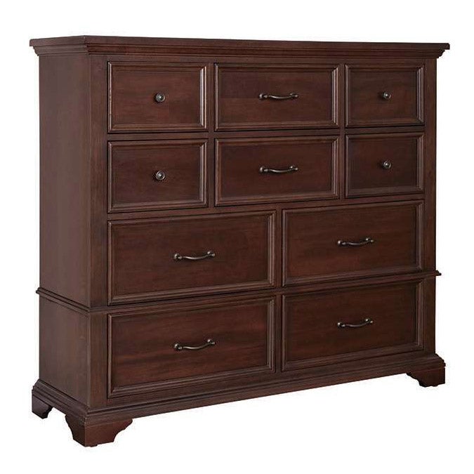Fergus Gentleman’s Chest