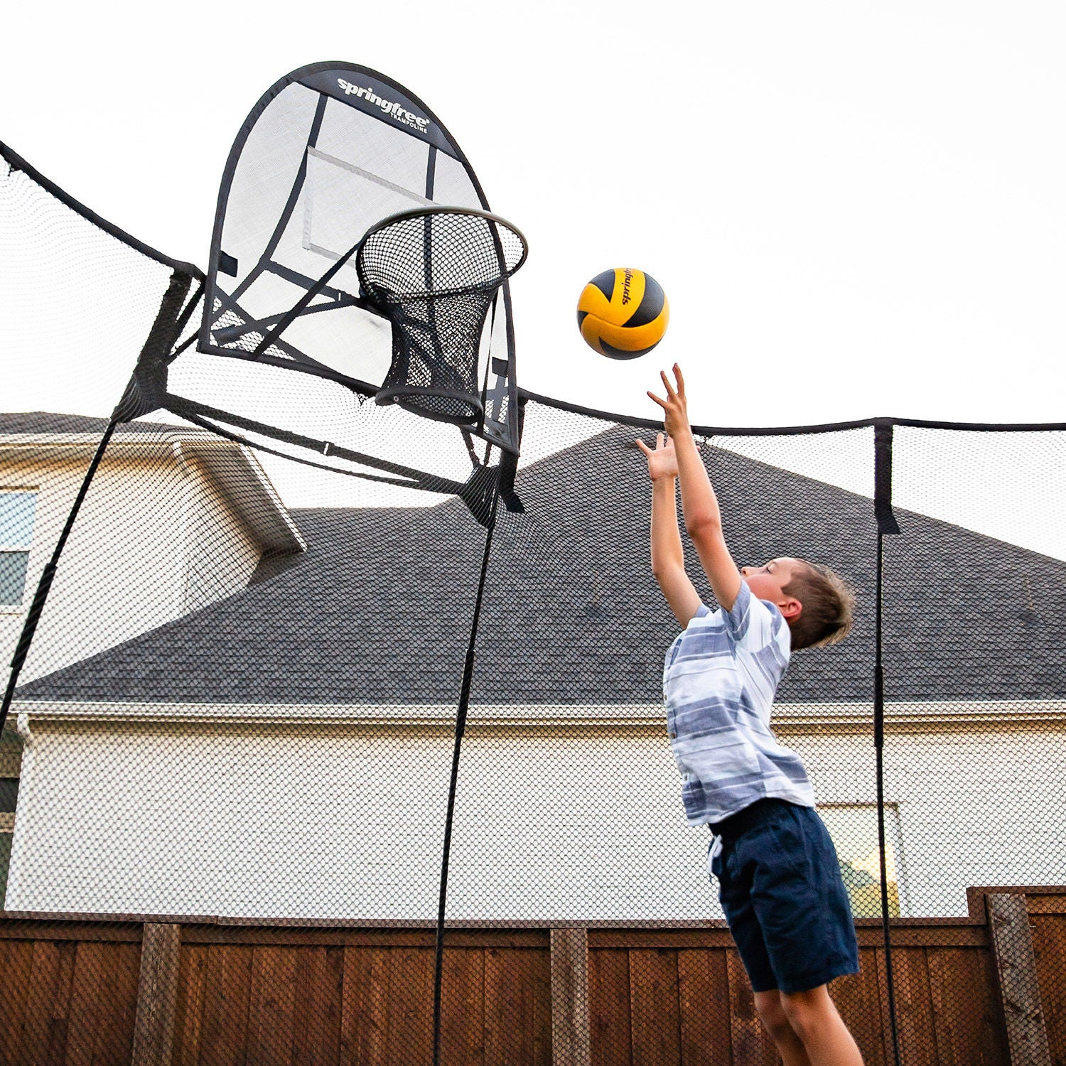 Springfree All Black 13' Jumbo Round Trampoline