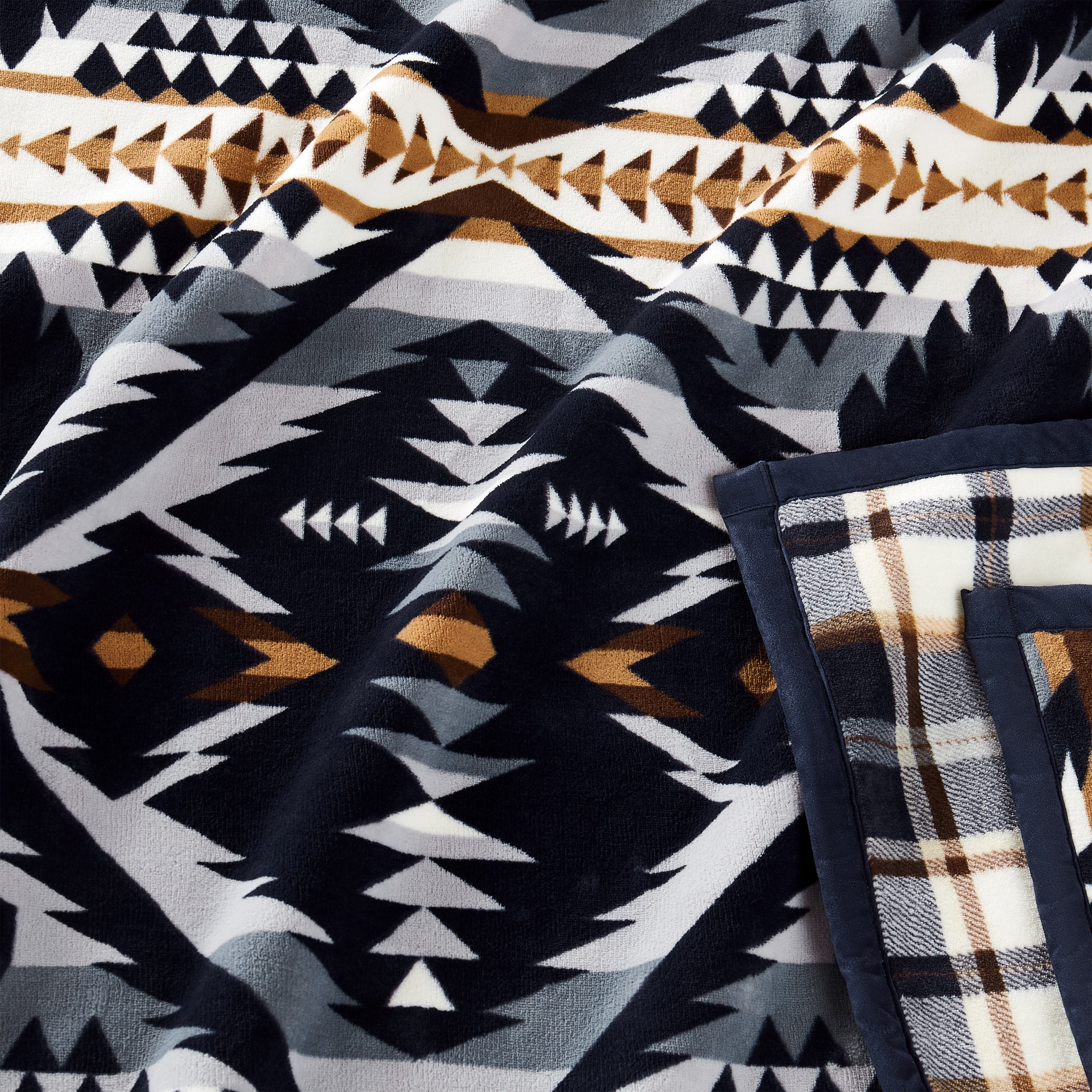 Pendleton Reversible Plush Throw