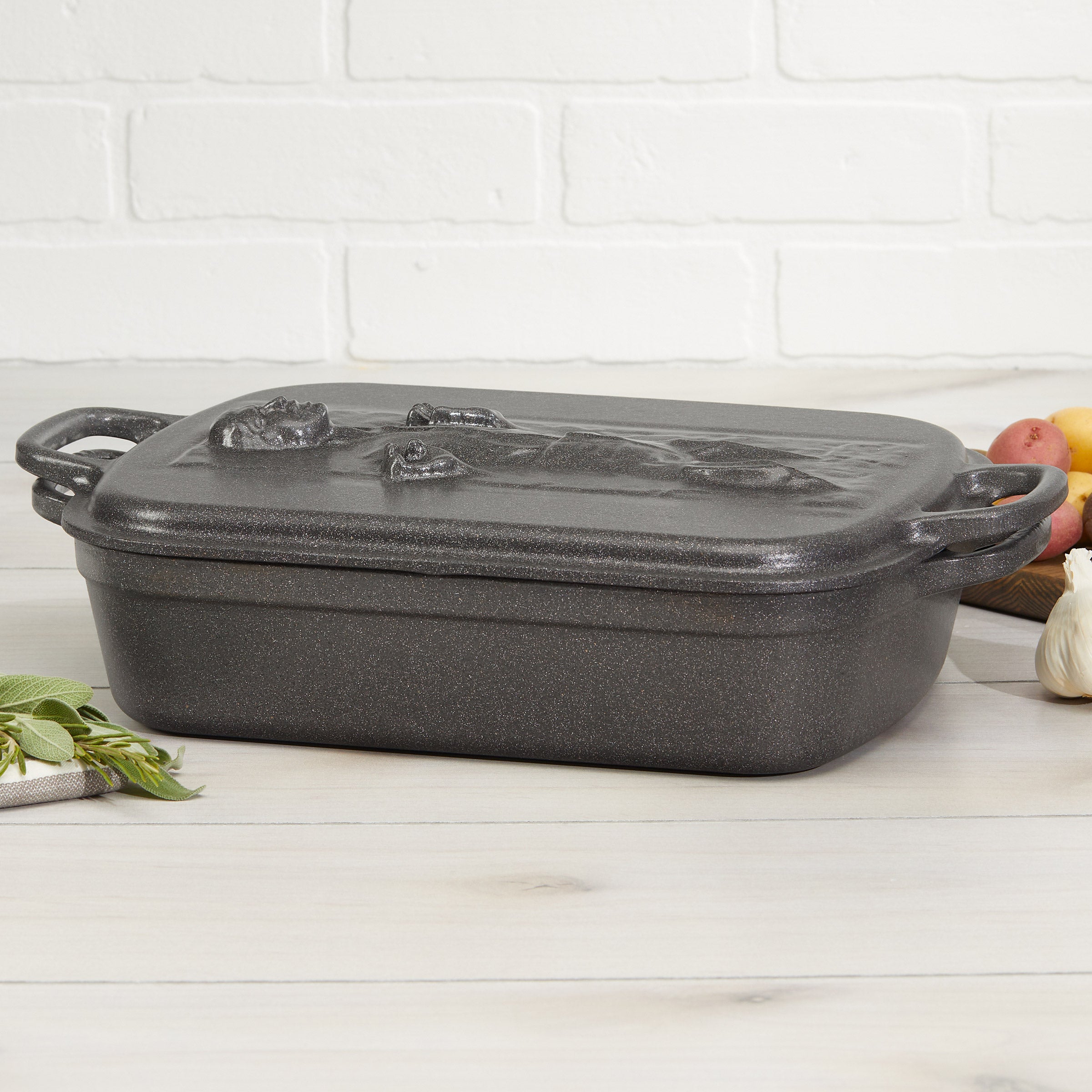 Le Creuset Star Wars Carbonite Signature Roaster, Han Solo