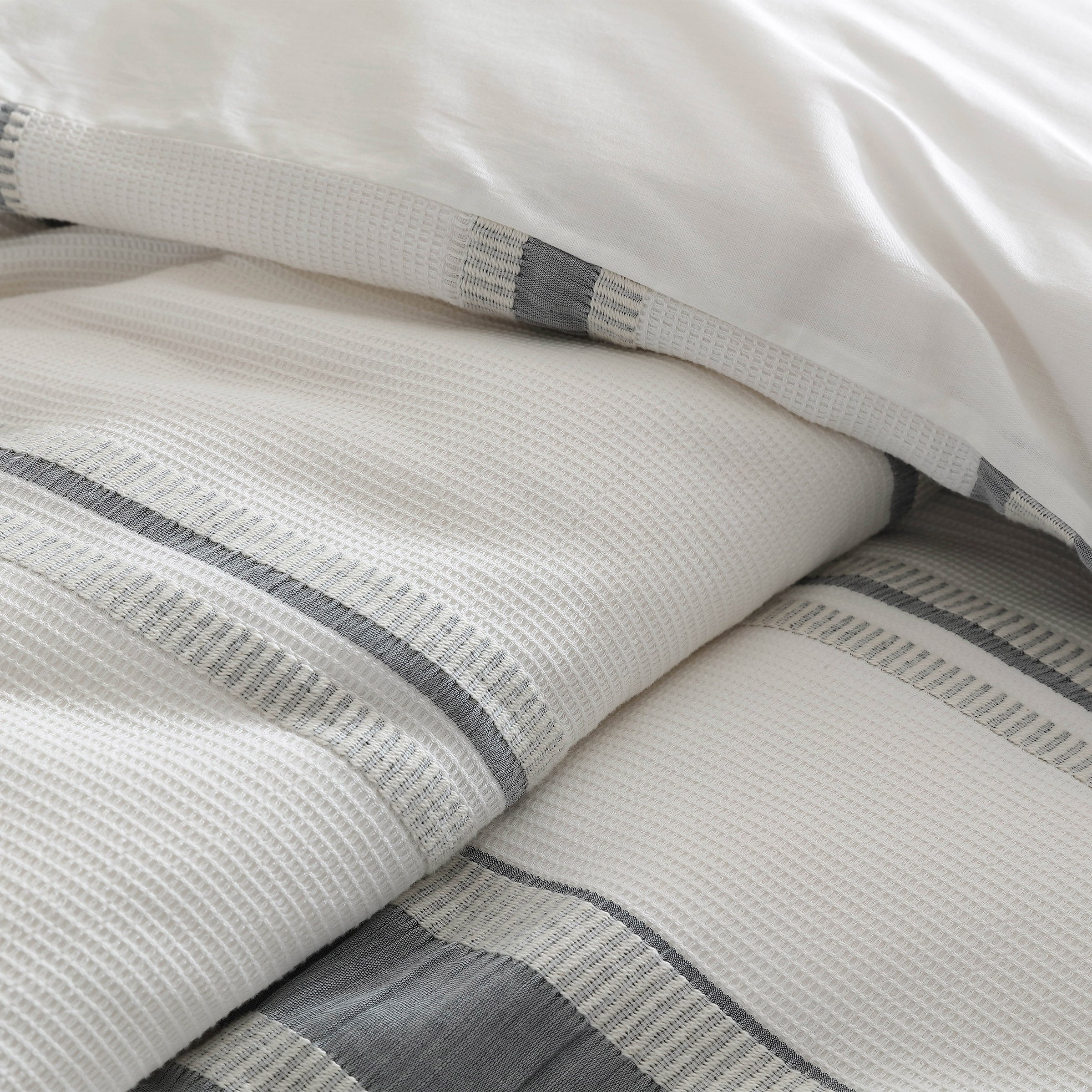 Haven Lane Dillon 3-piece Comforter Set