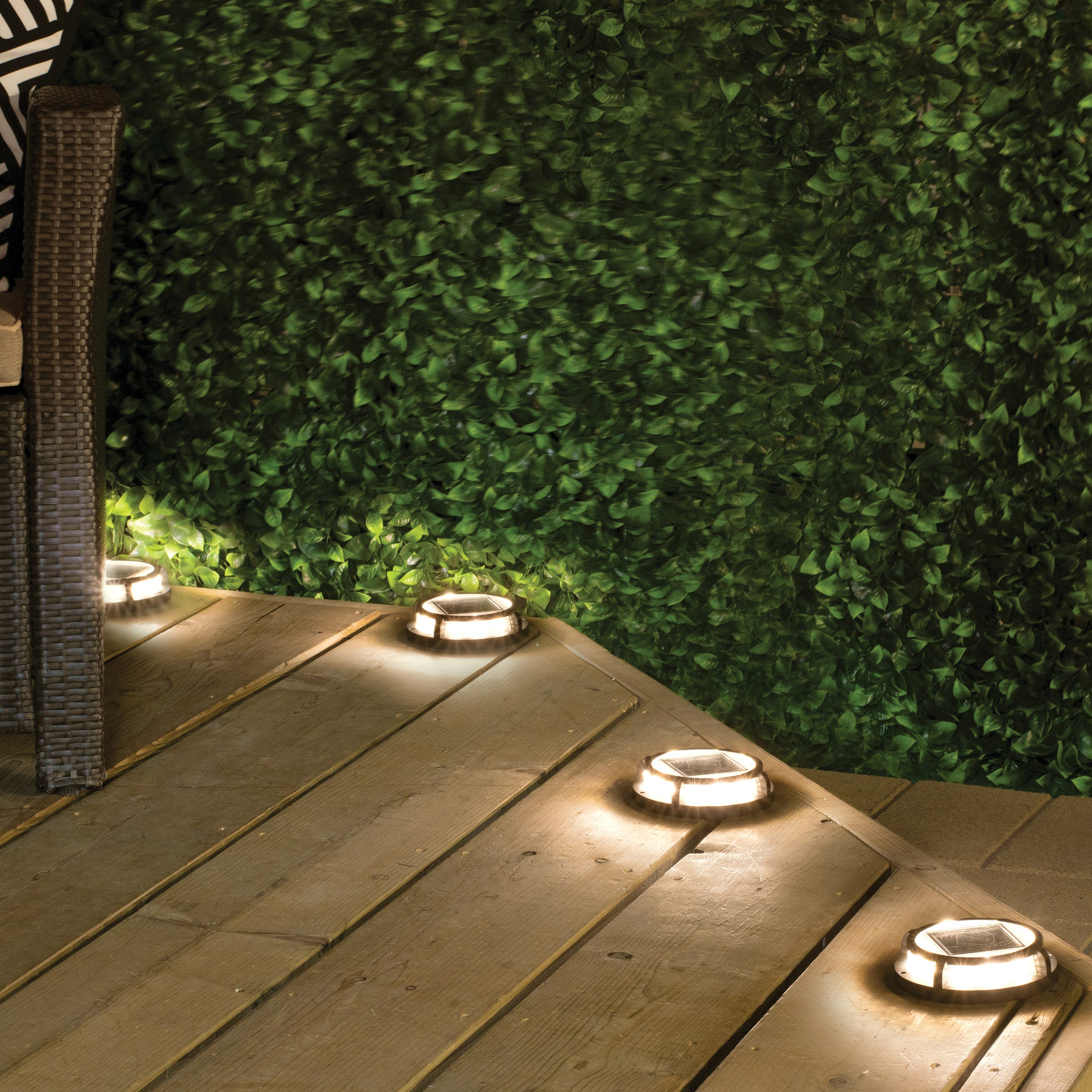 Sterno Home Solar Multi-Surface Light, 4-pack