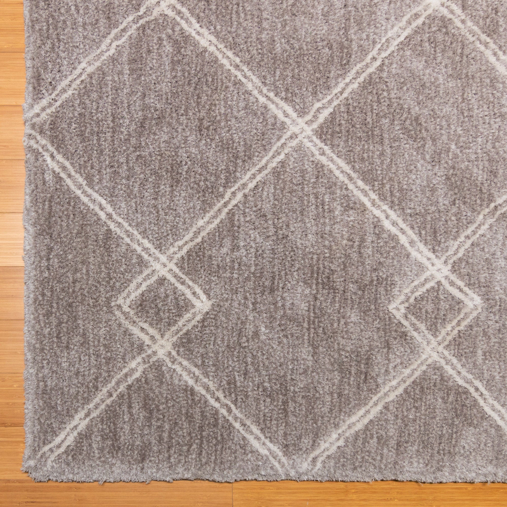 Soft Step Shag, Tongva Light Gray