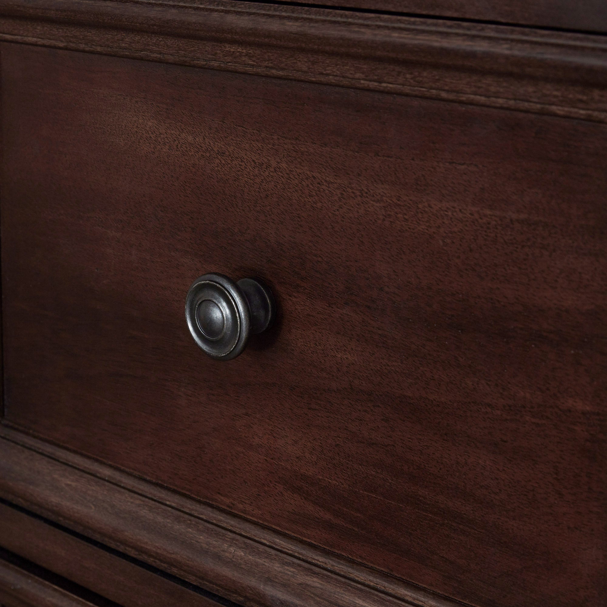 Fergus Gentleman’s Chest