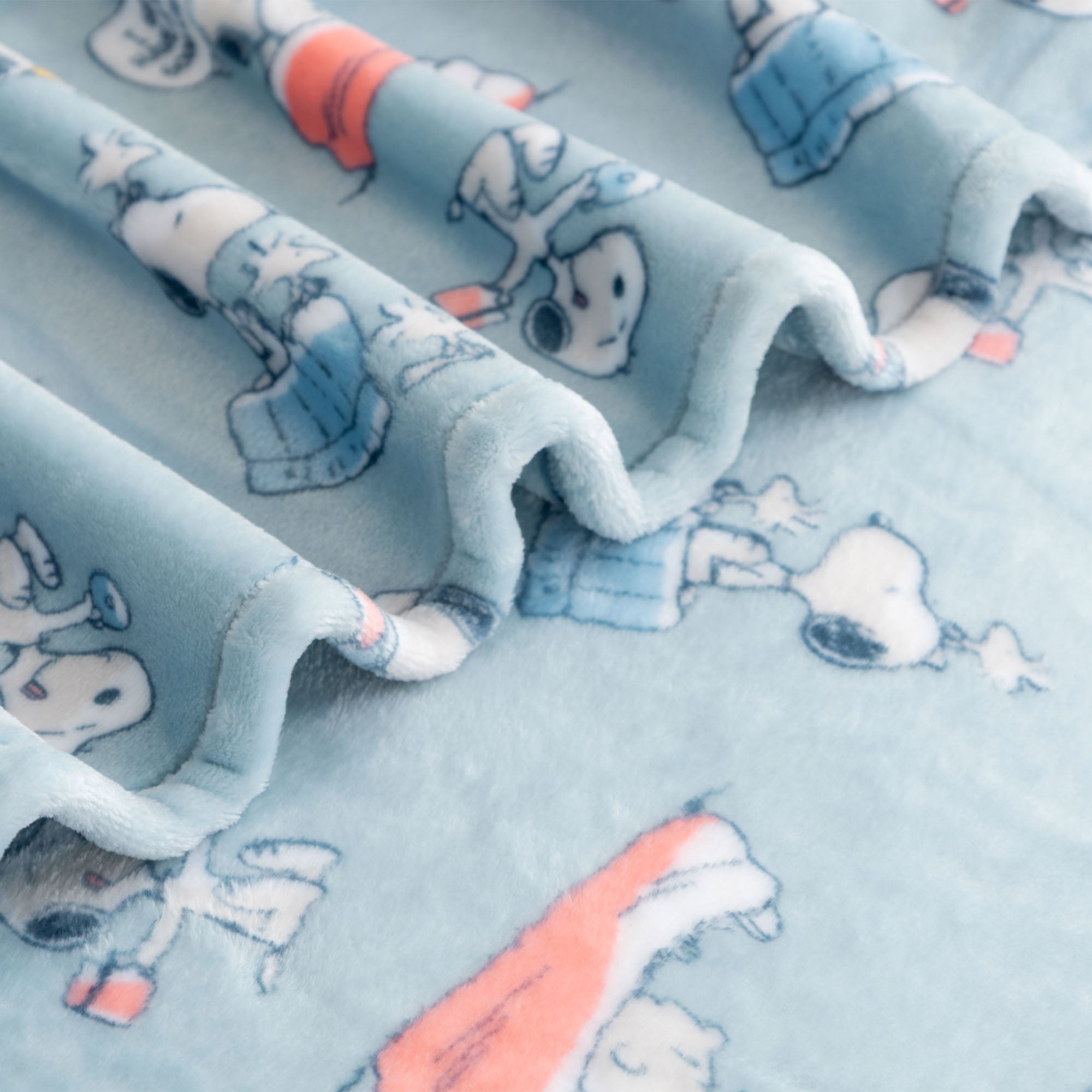 Peanuts Printed VelvetLoft Throw, 2-pack
