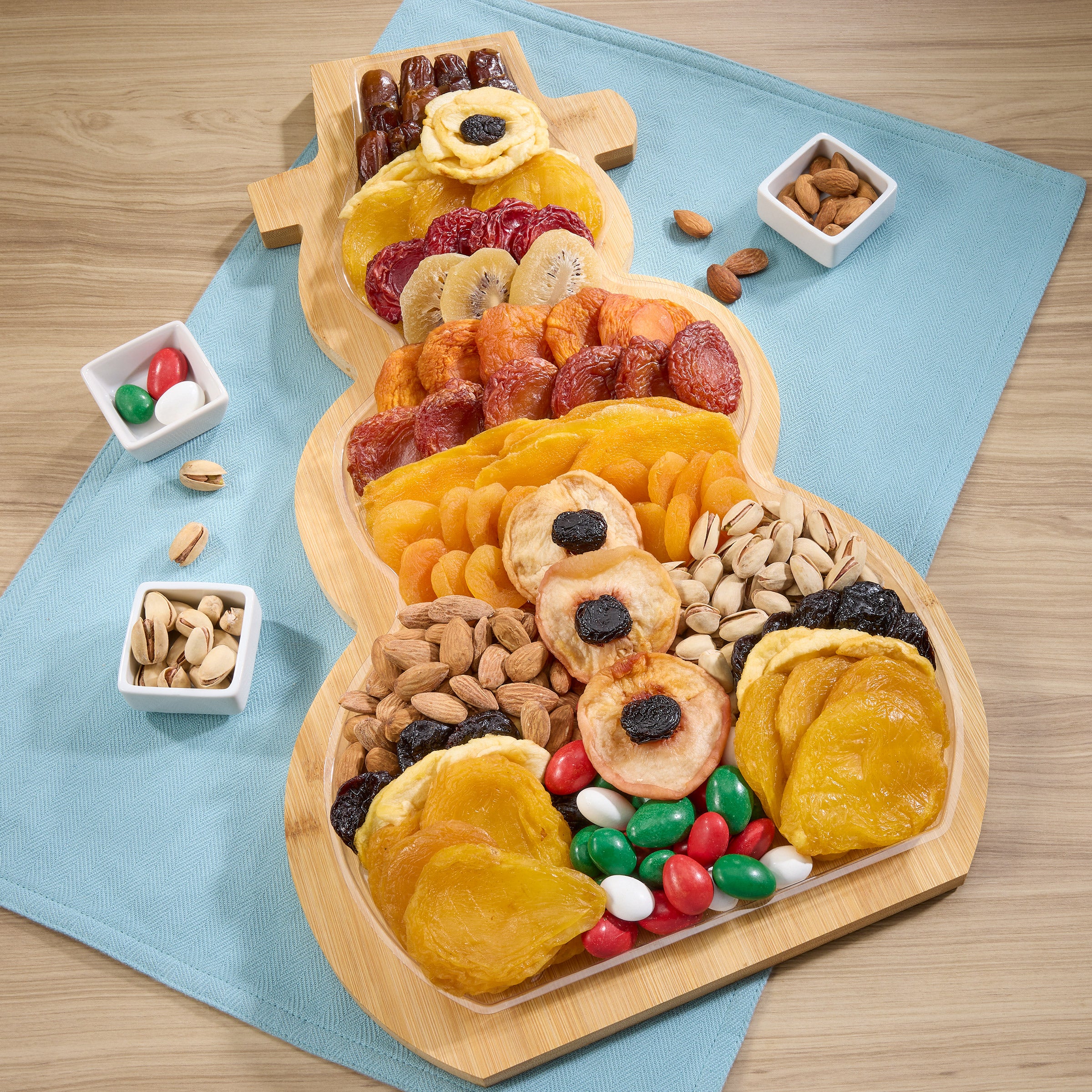 Vacaville Fruit Company, Dried Fruit & Nut & Confection Bamboo Snowman Tray, 43 oz.