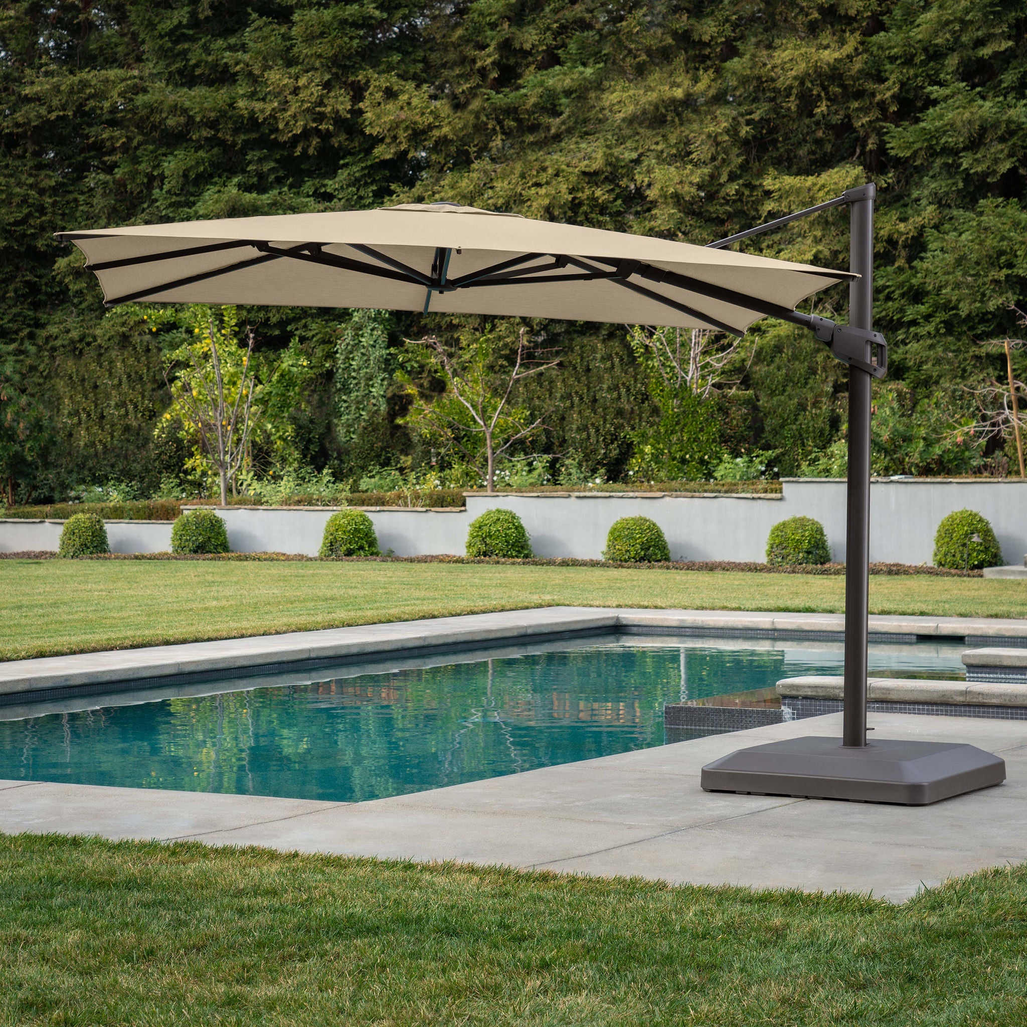 SunVilla 10' Cantilever Umbrella