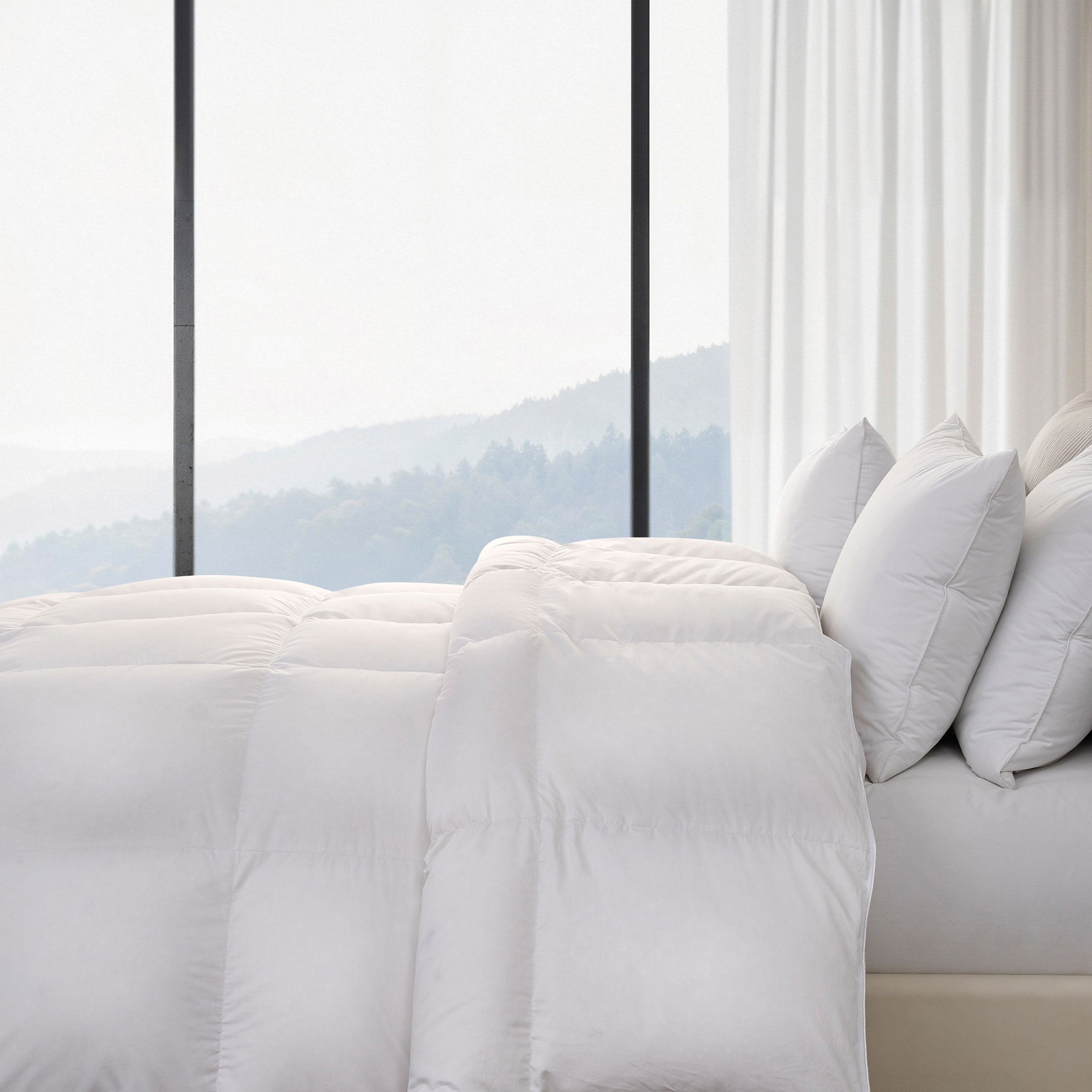 White Peak White Goose Down Comforter