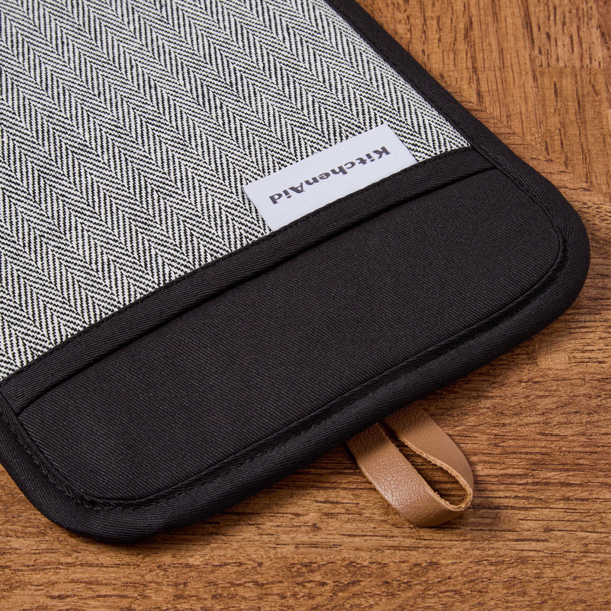 KitchenAid Herringbone 4-piece Mitt Set