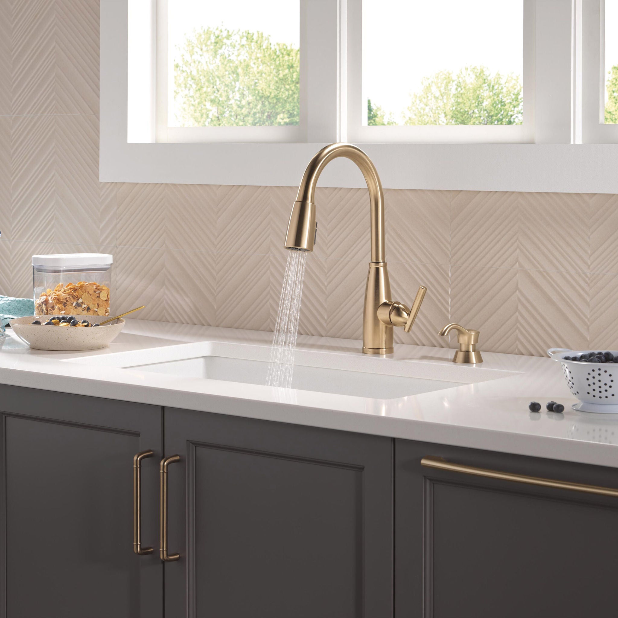 Delta Varos Pull-down Kitchen Faucet