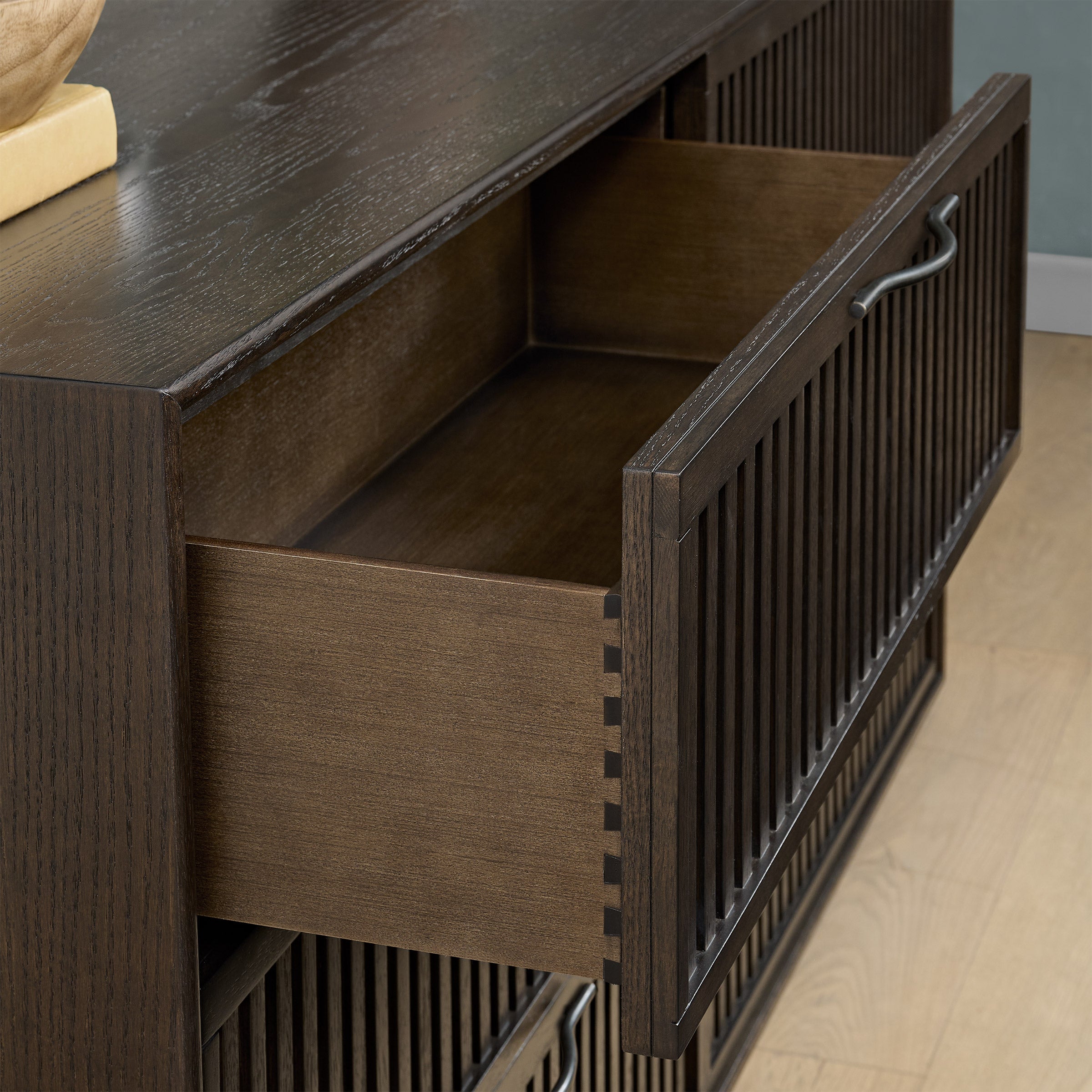 Henredon Ryland 6-Drawer Dresser
