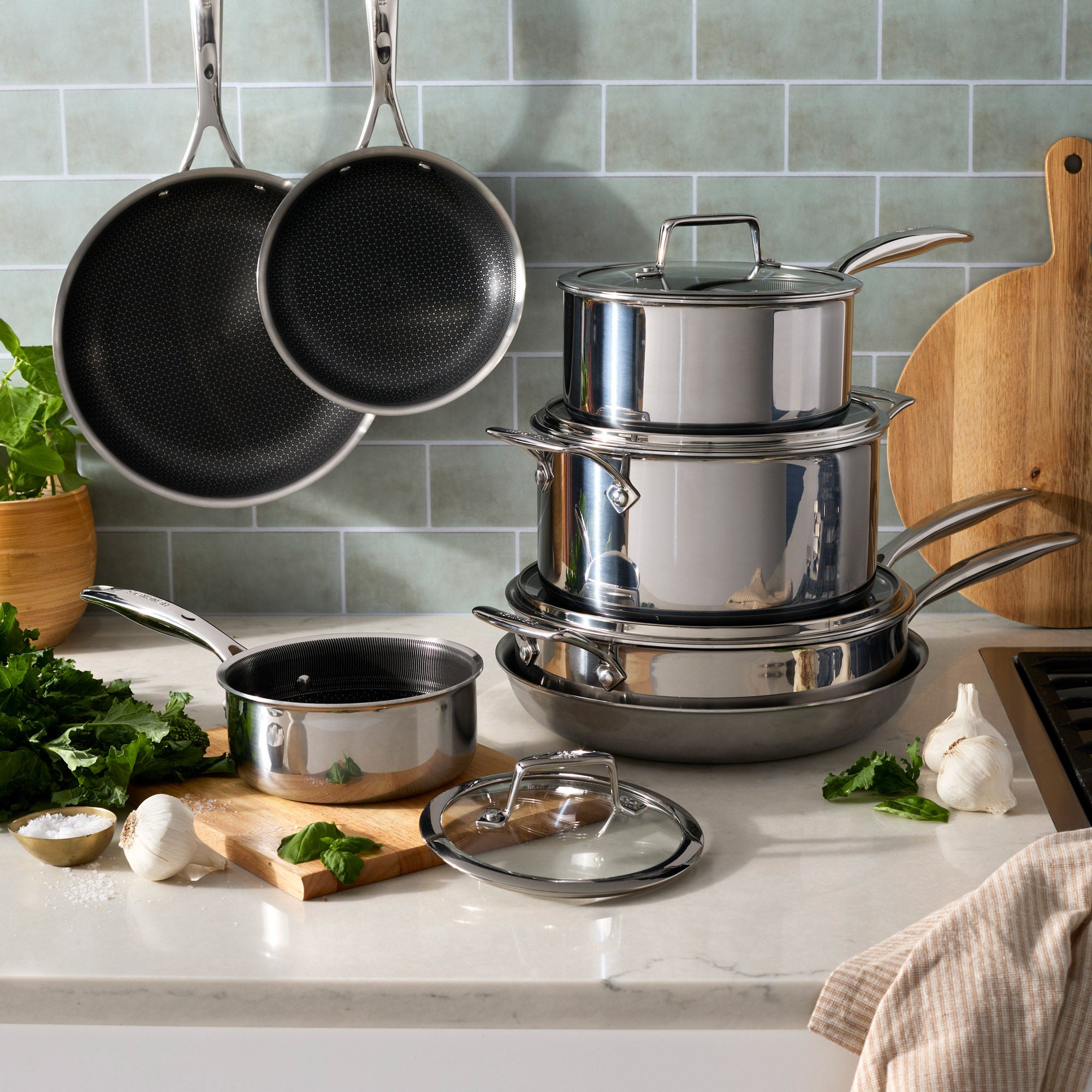 Henckels Paradigm 11–piece Cookware Set
