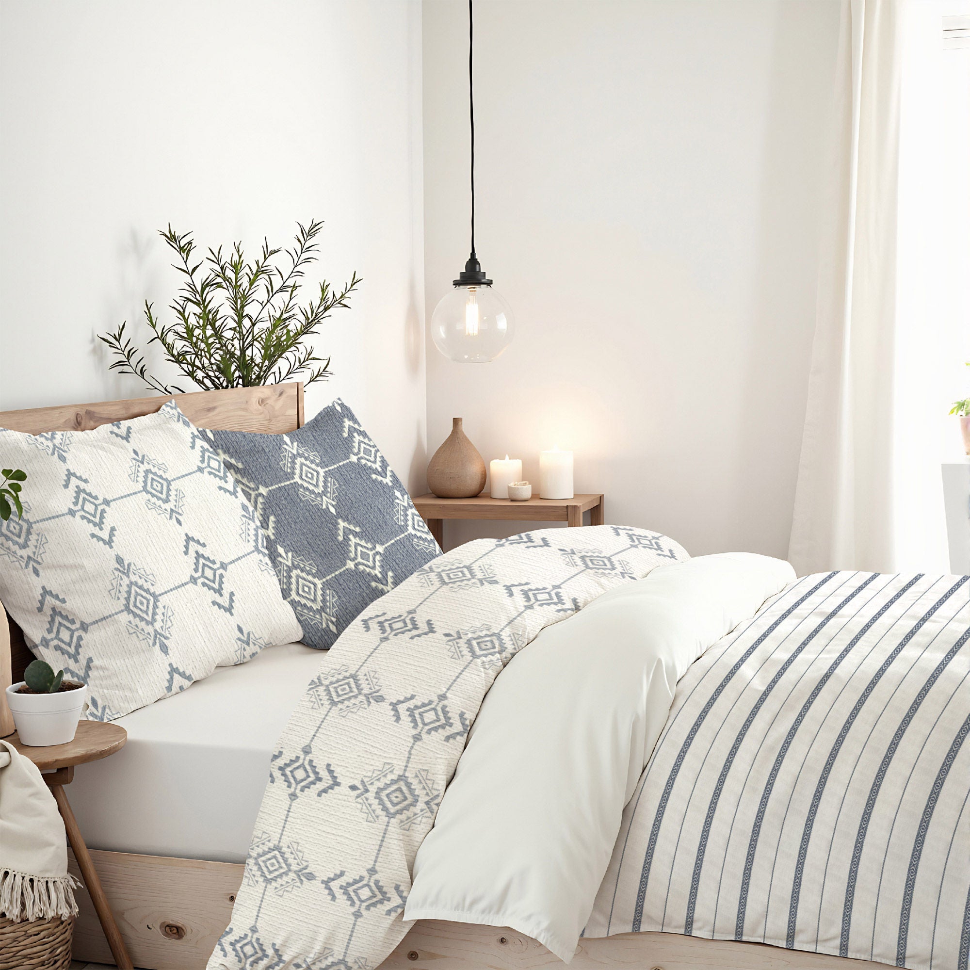 Heritage Threads 4-Piece Coverlet Set with Comforter
