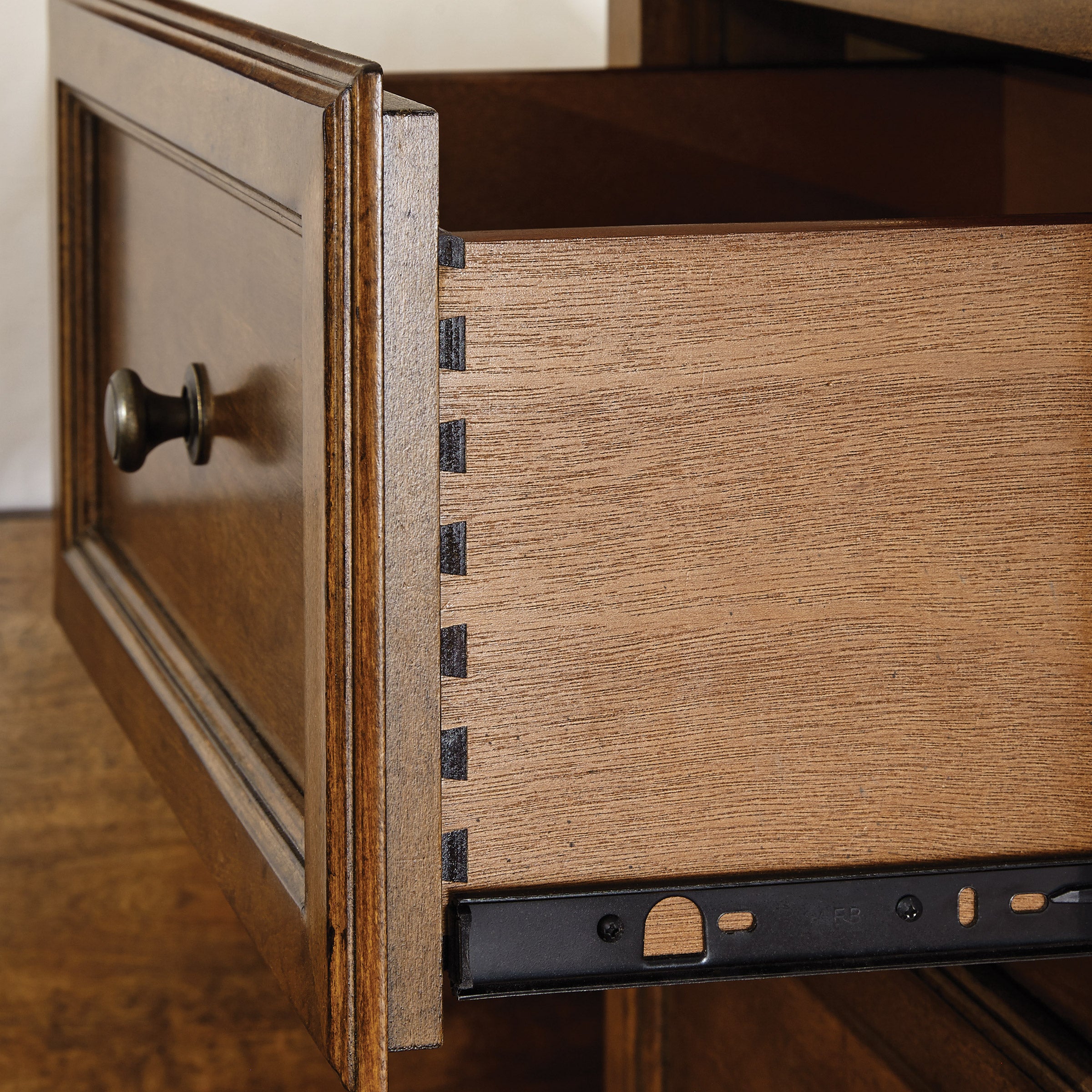 Universal Broadmoore Lingerie Chest