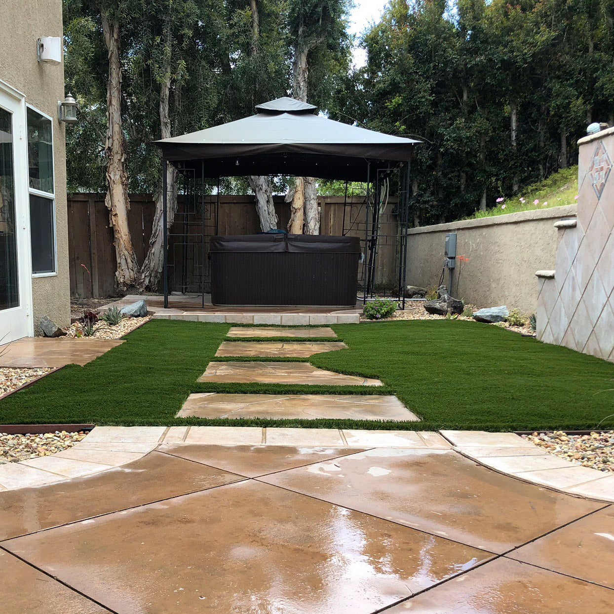 Pregra 56 oz Artificial Turf